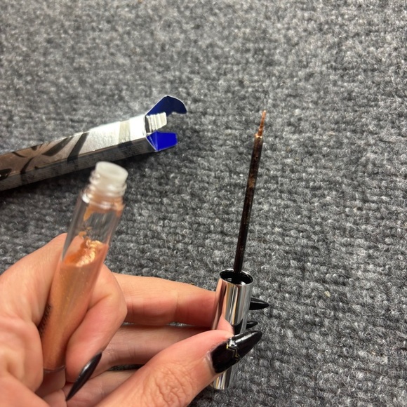 MAC Cosmetics NIB Dazzleliner Liquid Eye Liner color: Holiday Time - Picture 4 of 6